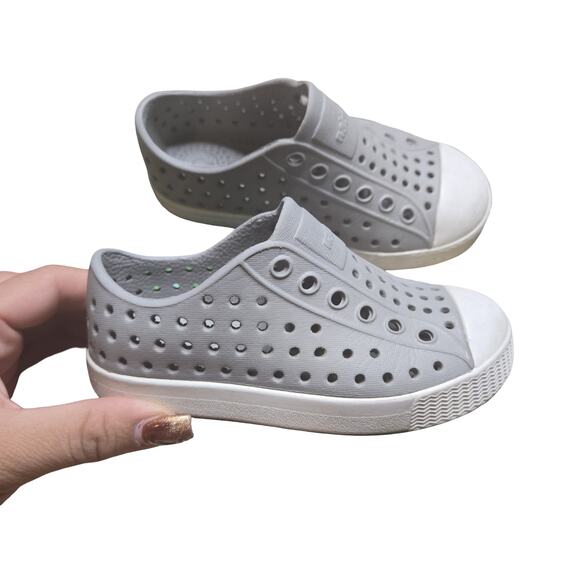 Native Green Gray Jefferson Slip-On Shoes Size: 7 - Picture 2 of 4